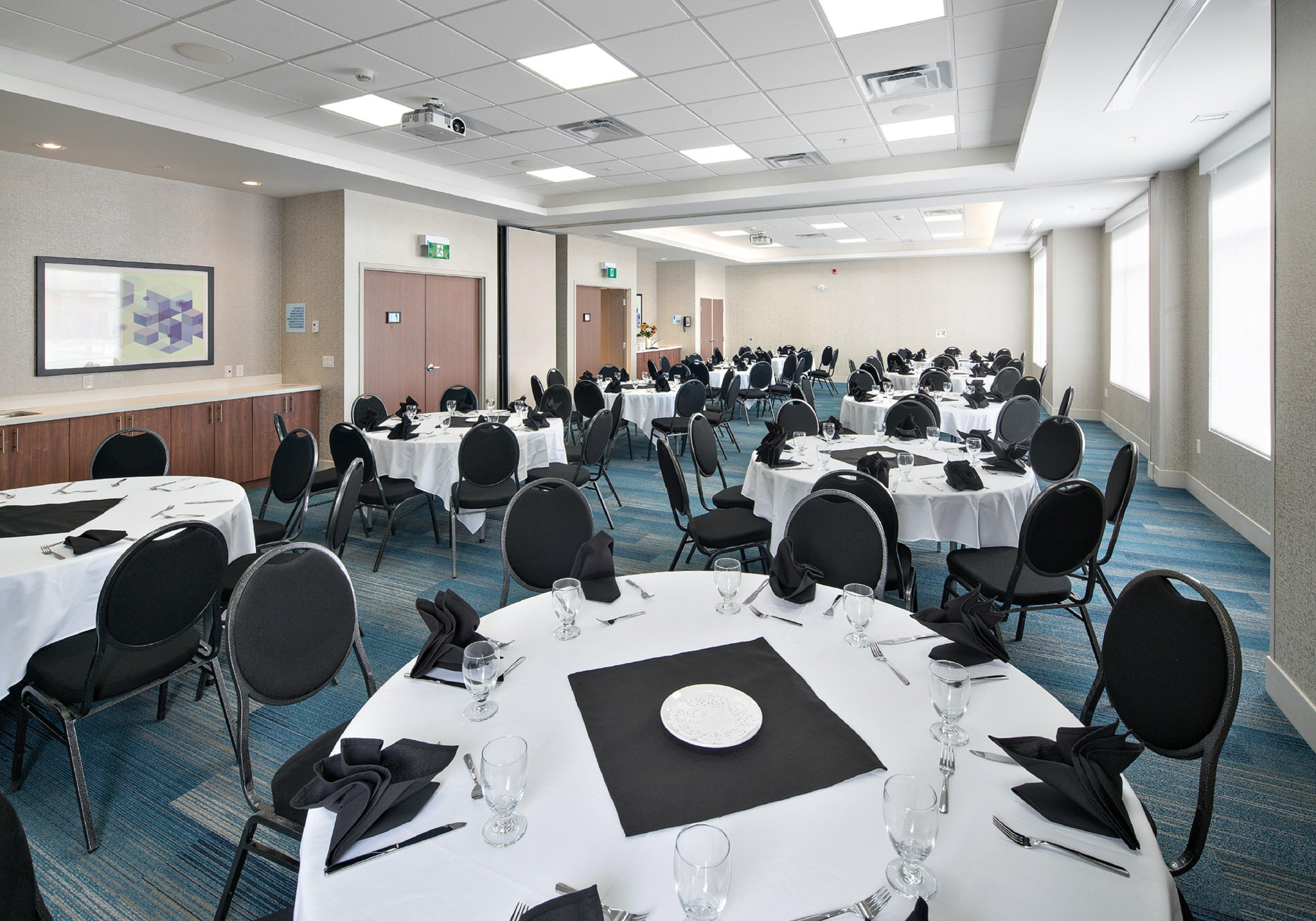 Holiday Inn Express - Red Deer North By Ihg Ngoại thất bức ảnh