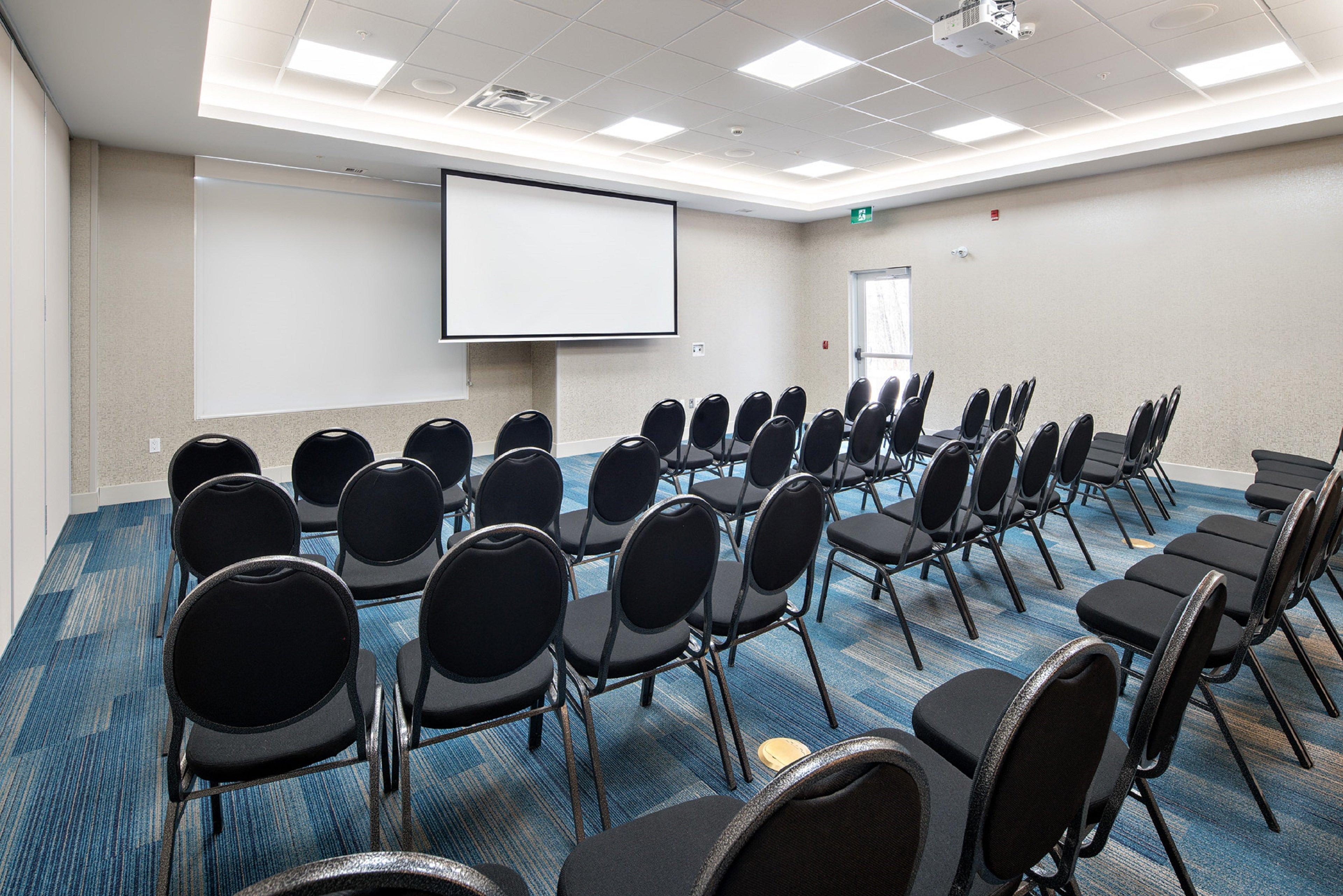 Holiday Inn Express - Red Deer North By Ihg Ngoại thất bức ảnh