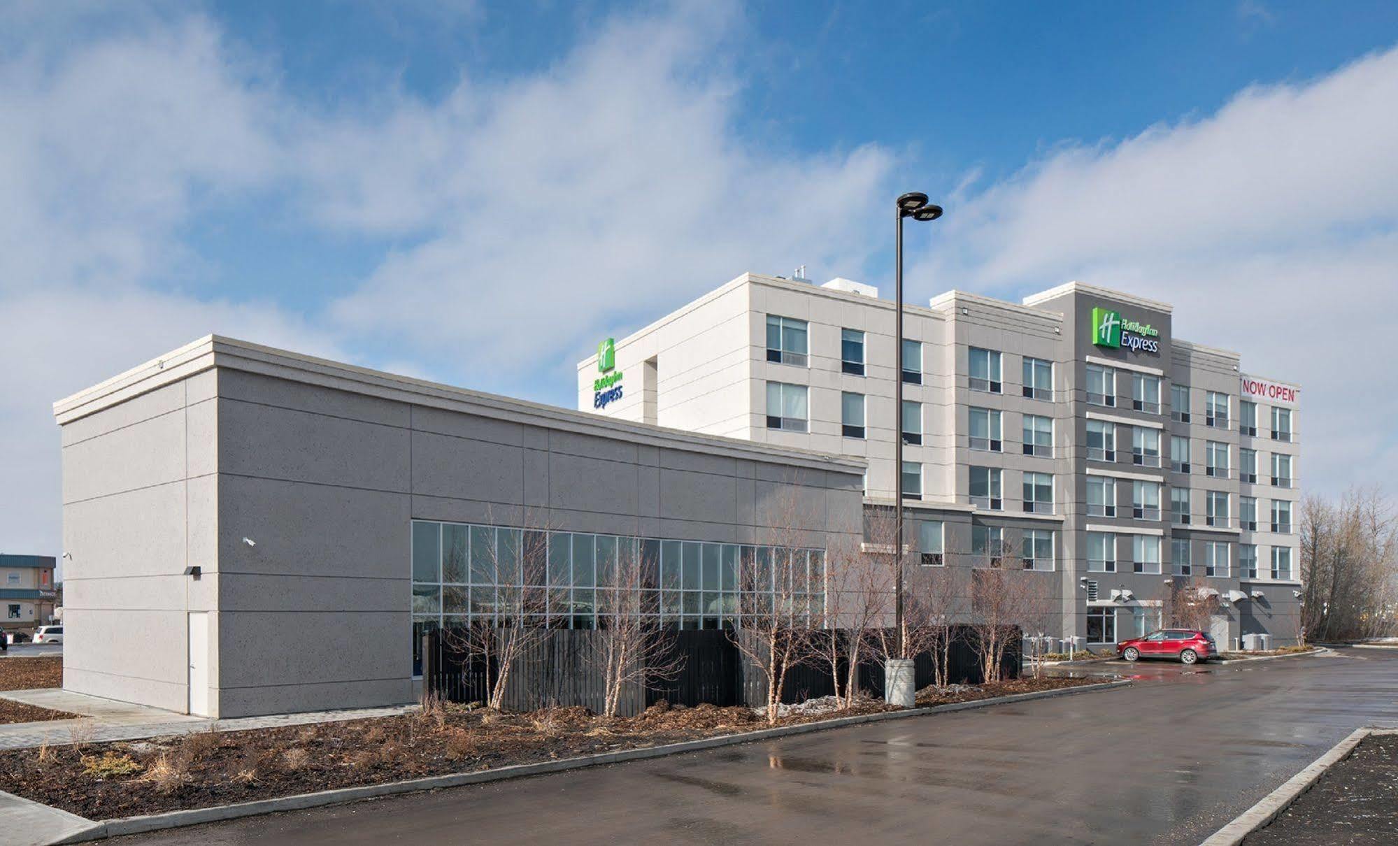 Holiday Inn Express - Red Deer North By Ihg Ngoại thất bức ảnh